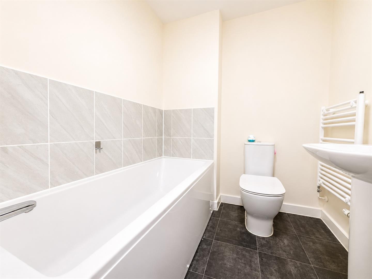 Hovingham Drive, Great Denham, Bedford